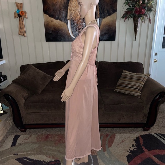 Penny’s Adonna • Vintage • 1970’s • Size 38 (Medium) • Pink • Lace • Nightgown - Picture 7 of 8